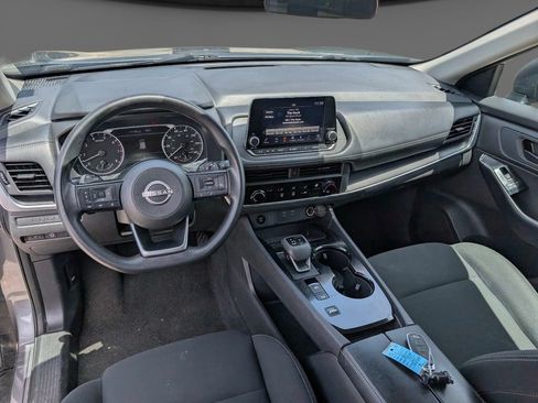 Used 2024 Nissan Rogue S FWD image 12