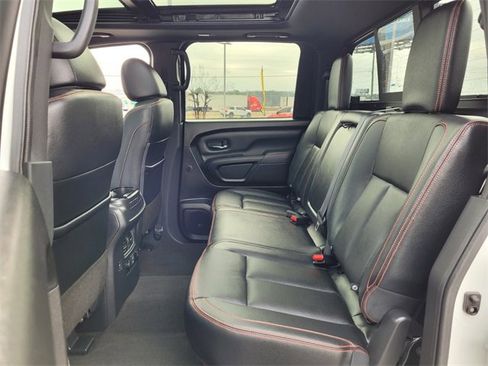 Used 2024 Nissan Titan PRO-4X w/ Pro-4x Convenience Package image 15