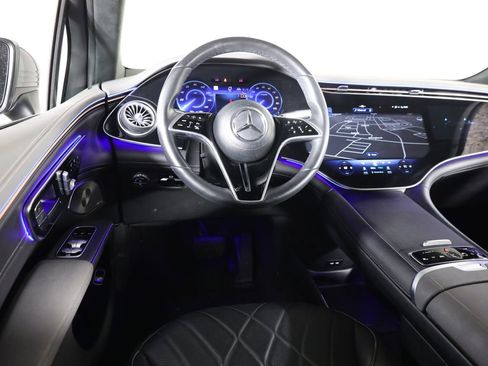 Used 2023 Mercedes-Benz EQS 580 4MATIC SUV w/ Exclusive Trim Package image 29