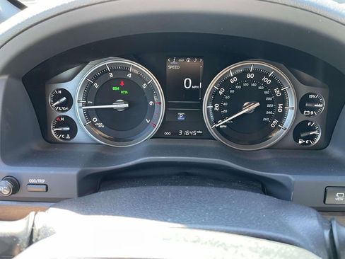 Used 2020 Toyota Land Cruiser Heritage Edition image 37