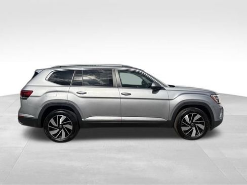 Used 2025 Volkswagen Atlas SEL AWD/4WD image 9