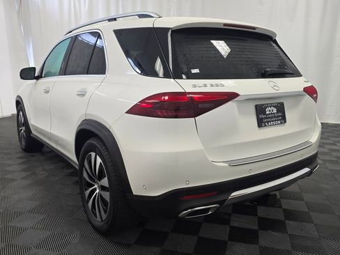 Used 2025 Mercedes-Benz GLE 350 4MATIC w/ Driver Assistance Package image 4