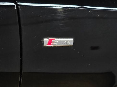 Used 2020 Audi Q8 Premium Plus w/ Premium Plus Package image 38