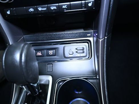 Used 2021 Subaru Ascent Limited w/ Technology Package image 32