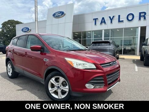 Used 2015 Ford Escape SE FWD image 1