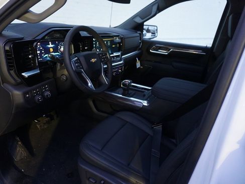New 2026 Chevrolet Silverado 1500 LTZ w/ Z71 Off-Road Package image 9
