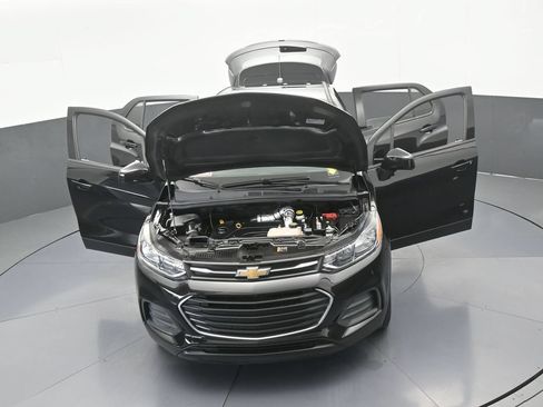 Used 2022 Chevrolet Trax LS AWD/4WD image 64