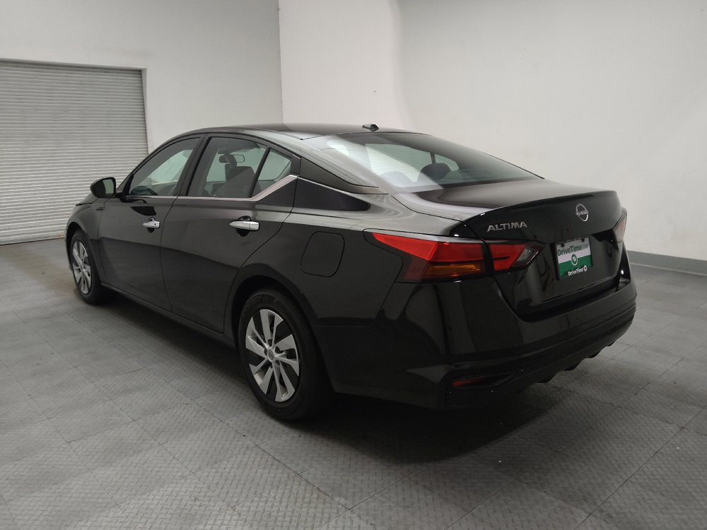 Used 2025 Nissan Altima 2.5 S FWD image 5