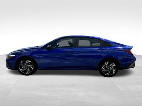 New 2025 Hyundai Elantra Sport image 3