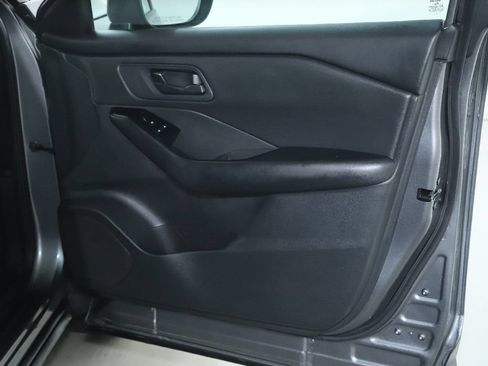 Used 2024 Nissan Rogue S AWD/4WD image 33