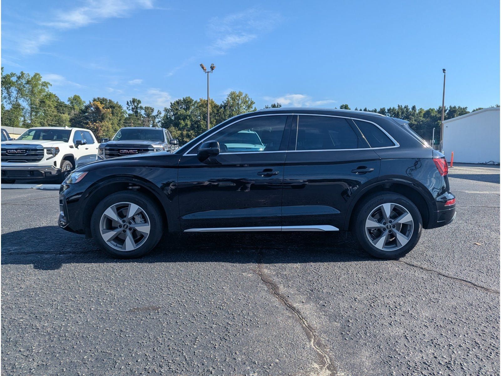 Used 2023 Audi Q5 2.0T Premium Plus w/ Premium Plus Package AWD/4WD image 5