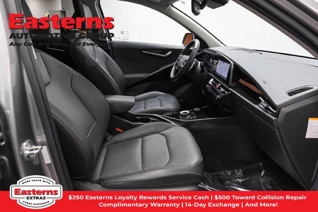 Used 2023 Kia Niro Wave w/ Wave Preserve Package FWD image 27