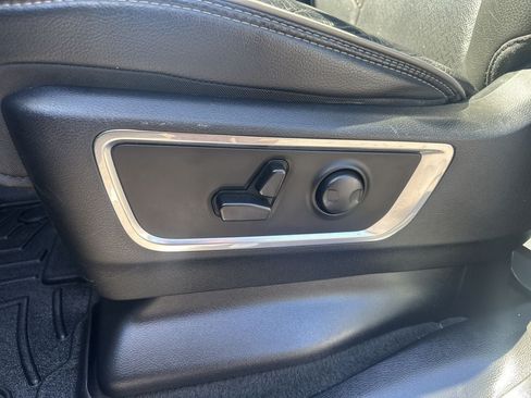 Used 2024 RAM 1500 Laramie RWD image 18