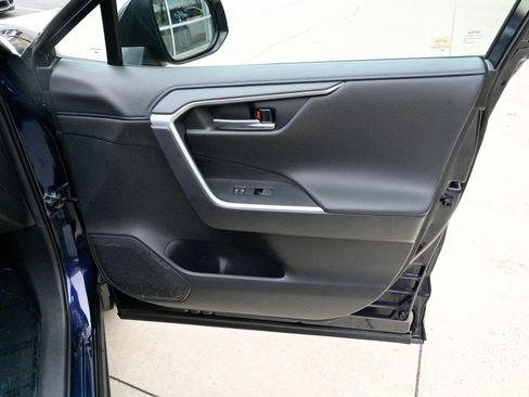 Used 2021 Toyota RAV4 XSE image 57