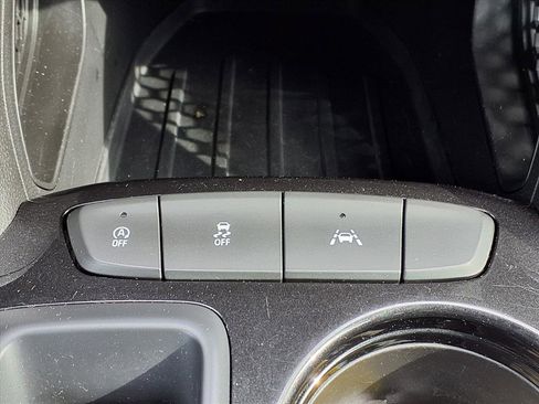 Used 2022 Chevrolet TrailBlazer LT w/ Convenience Package image 9