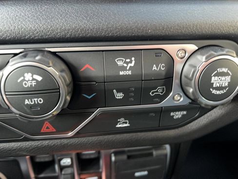 New 2026 Jeep Gladiator Sport image 38