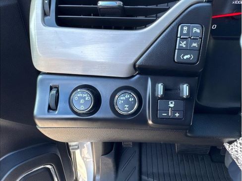 Used 2016 GMC Yukon Denali w/ Open Road Package AWD/4WD image 39