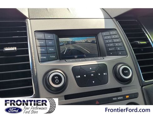 Used 2018 Ford Taurus SEL image 22