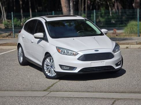 Used 2017 Ford Focus Titanium image 1