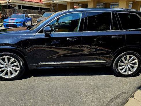 Used 2017 Volvo XC90 T8 Inscription AWD/4WD image 8