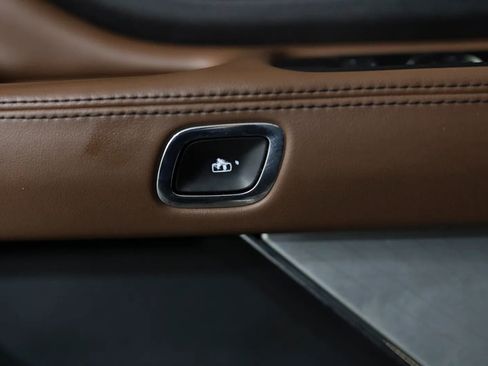 Used 2020 Lincoln Aviator Reserve w/ Equipment Group 201A image 24