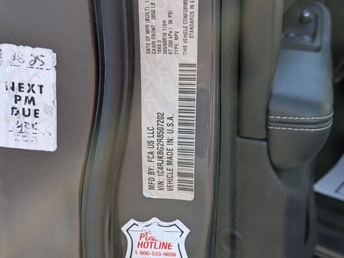 Used 2024 Jeep Grand Cherokee L Limited w/ Luxury Tech Group II image 43