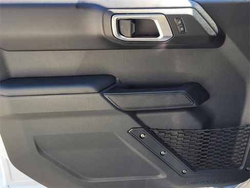 New 2025 Ford Bronco Outer Banks image 26