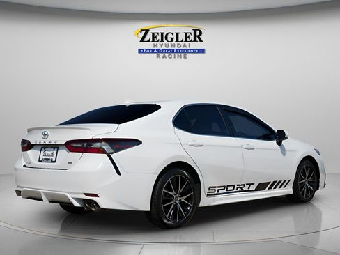 Used 2023 Toyota Camry SE w/ Cold Weather Package FWD image 8