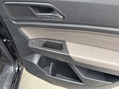 Used 2023 Volkswagen Atlas SEL R-Line image 16