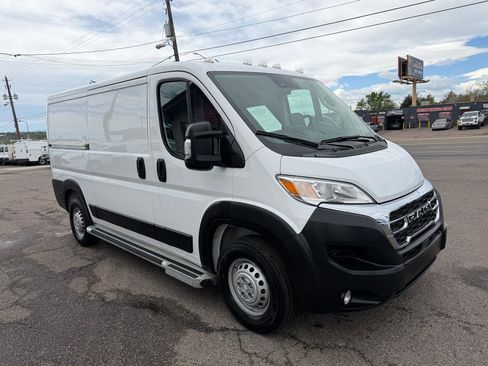Used 2025 RAM ProMaster 2500 w/ U-Haul Equipment Group FWD image 2