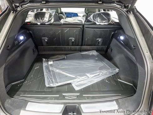 New 2025 Cadillac Lyriq Sport w/ LPO, Floor Liner Package image 20