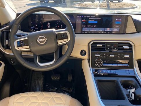 Used 2025 Nissan Armada Platinum image 8