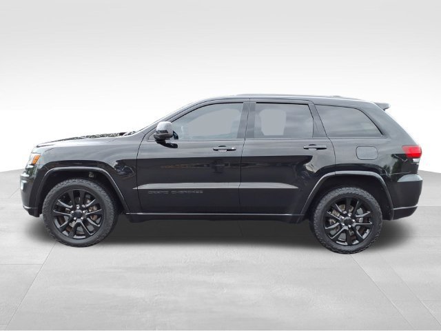 Used 2020 Jeep Grand Cherokee Altitude AWD/4WD image 7