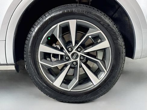 Used 2023 Audi Q5 2.0T Premium w/ Convenience Package AWD/4WD image 9