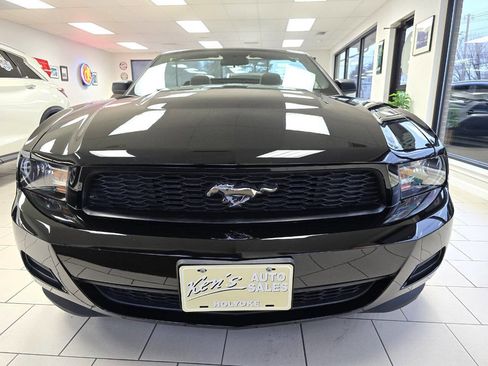 Used 2012 Ford Mustang Convertible image 5