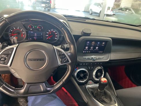 Used 2020 Chevrolet Camaro LT image 11