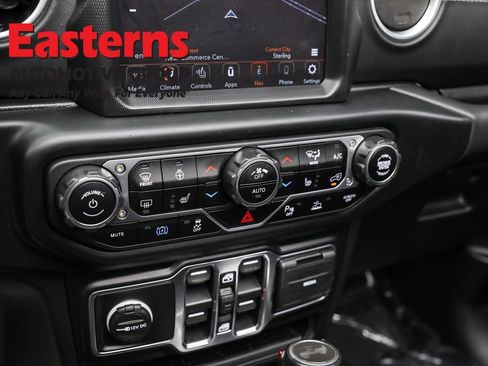 Used 2021 Jeep Wrangler Unlimited Sahara w/ Cold Weather Group AWD/4WD image 20