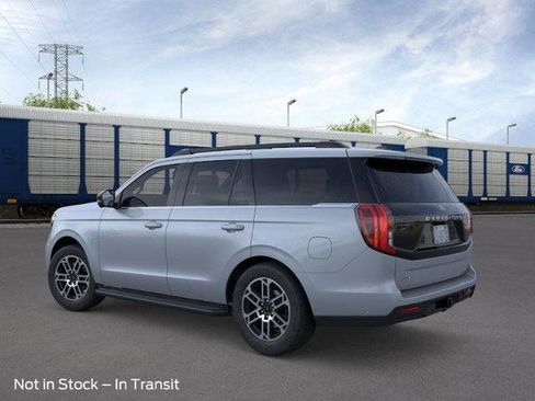 New 2025 Ford Expedition Active image 4