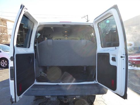 Used 2013 Ford E-350 and Econoline 350 XL image 24