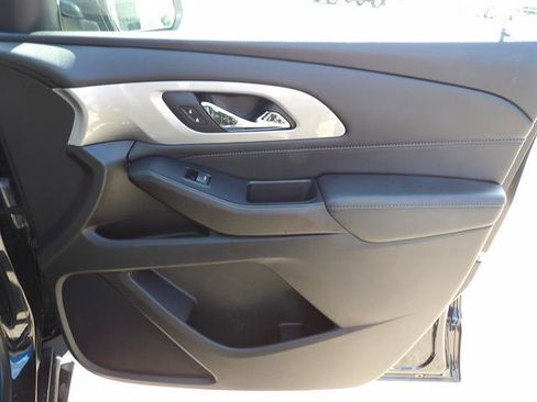 Used 2022 Chevrolet Traverse LT AWD/4WD image 39