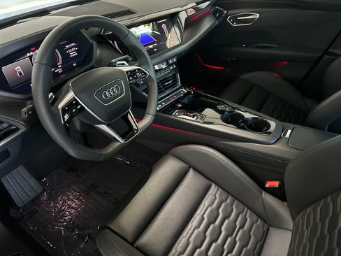 Used 2024 Audi e-tron GT Premium Plus AWD/4WD image 11