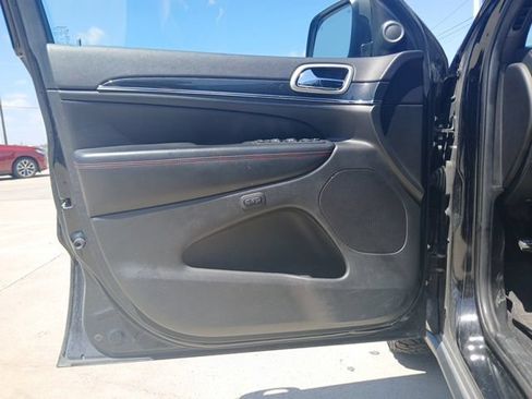 Used 2018 Jeep Grand Cherokee Trailhawk AWD/4WD image 20
