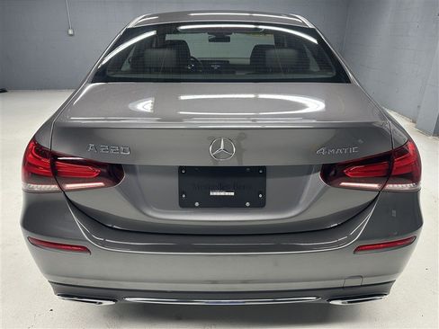 Used 2022 Mercedes-Benz A 220 4MATIC image 6
