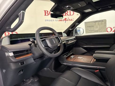 New 2025 Lincoln Navigator L Black Label image 14