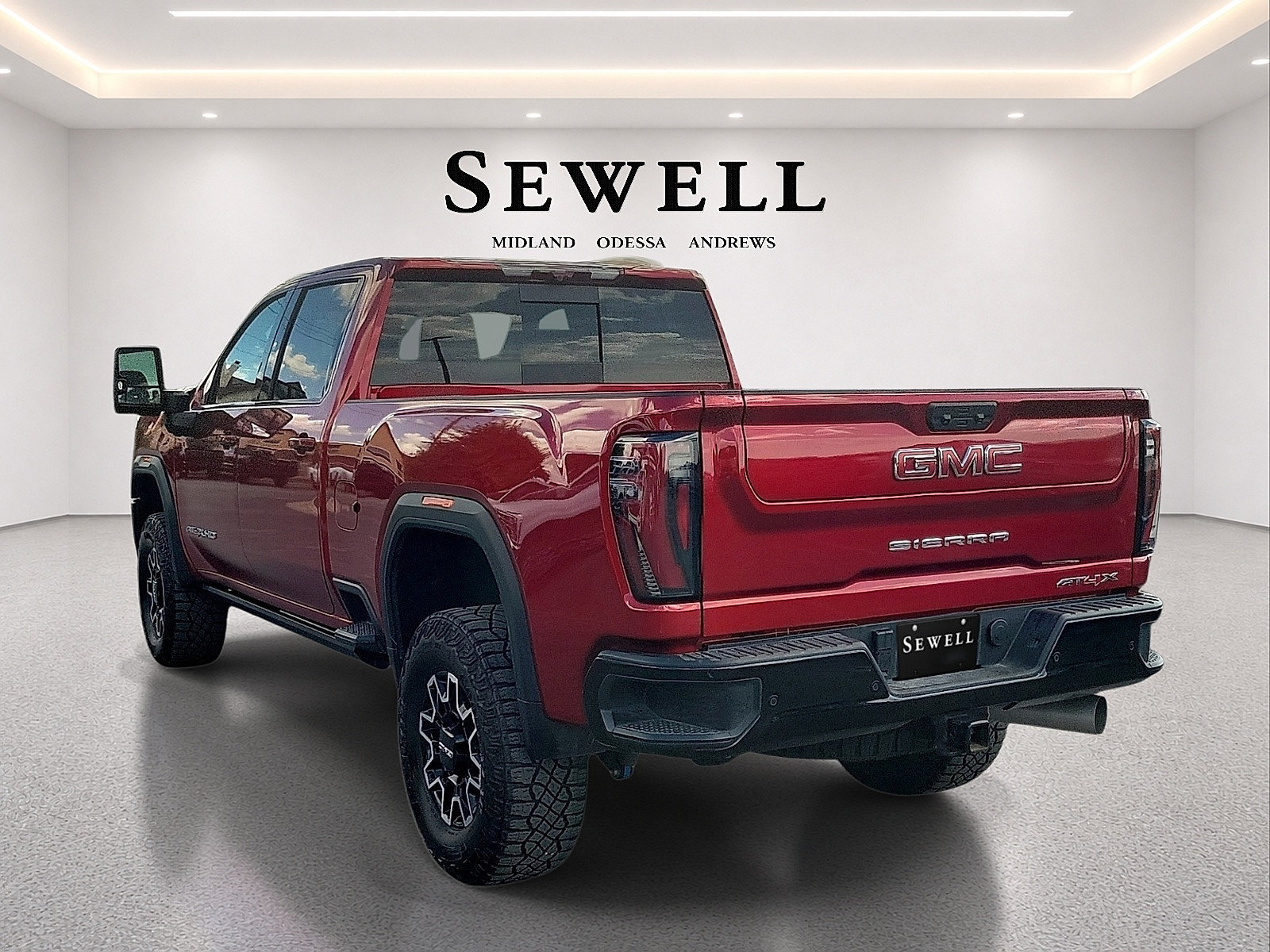 Used 2025 GMC Sierra 2500 AT4X AWD/4WD image 3