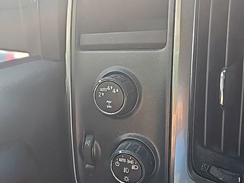 Used 2018 Chevrolet Silverado 1500 LT w/ All Star Edition image 9