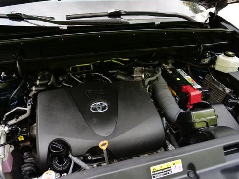 Used 2021 Toyota Highlander Limited AWD/4WD image 48