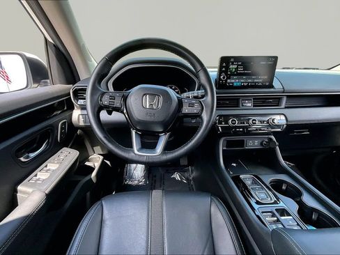 Certified 2025 Honda Pilot EX-L image 8