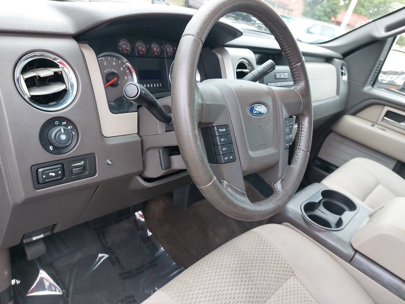 Used 2010 Ford F150 XLT AWD/4WD image 15