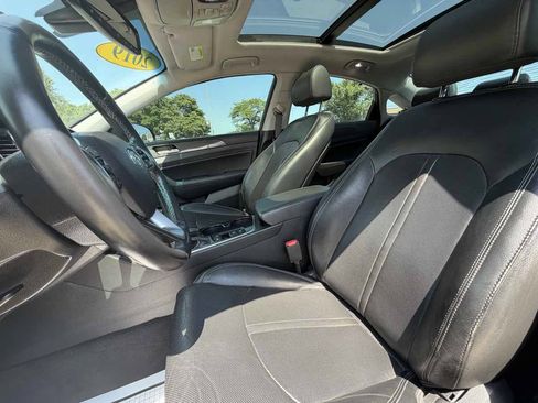 Used 2019 Hyundai Sonata Limited w/ Ultimate Package 04 FWD image 13